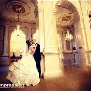 Beautiful roma Sposa wedding dress